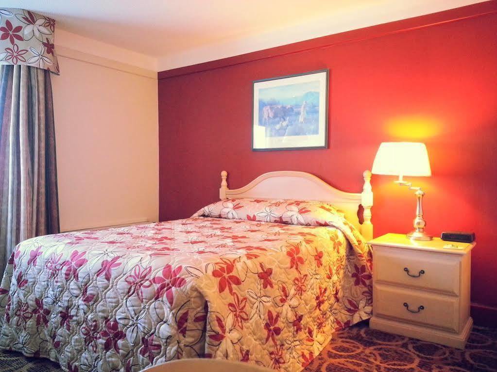 Granite Town Hotel Saint George Buitenkant foto